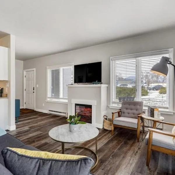 Coyote Condo - Pet-Friendly Downtown Mountain View, hotel di Buena Vista