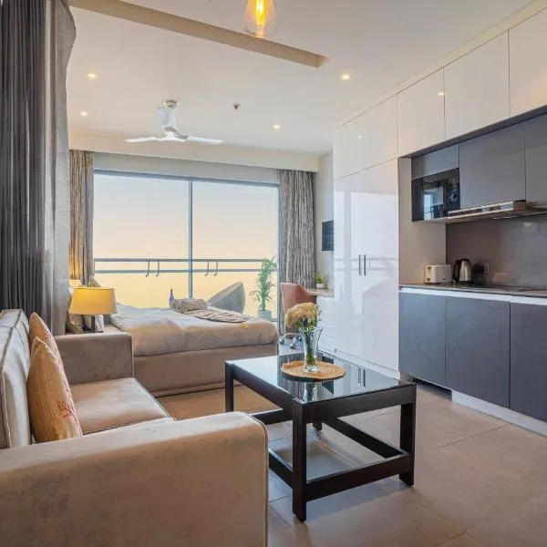 Viesnīca Hostie Asita - Studio Apartments with Pvt Kitchenette, Noida pilsētā Noida