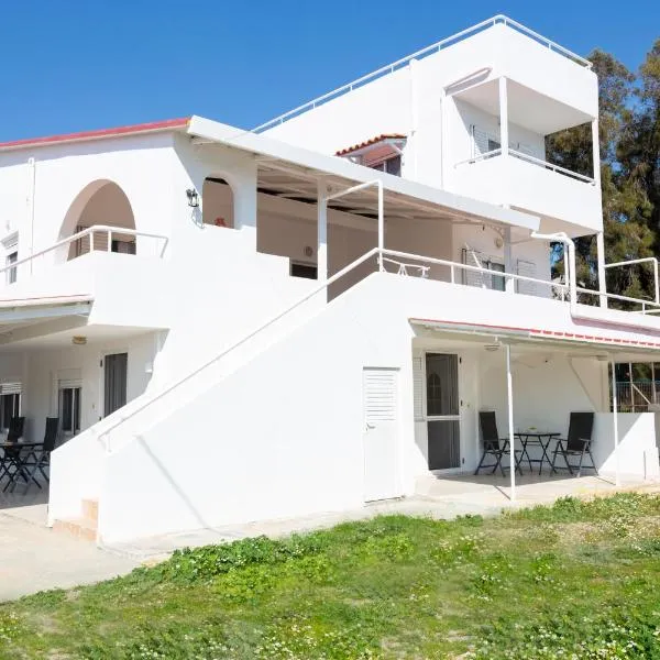 Kineta Seaside Summer Apartments, hotel v destinaci Kineta