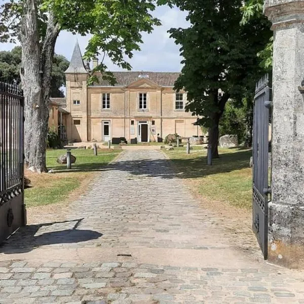 Demeures & Château - Fleur de Roques - Puisseguin Saint Emilion, hotel a Puisseguin
