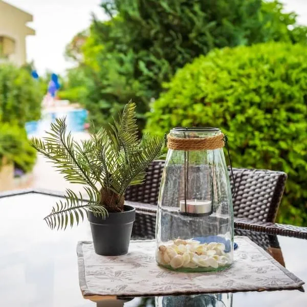 Paradise Corner Topola - 2 bedroom ground floor apartment، فندق في توبولا