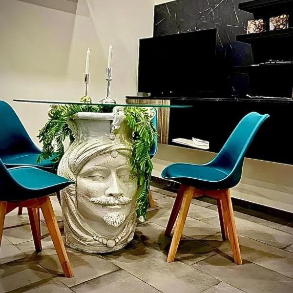 LAVIKA - Luxury Holiday Home, hotel in Acitrezza