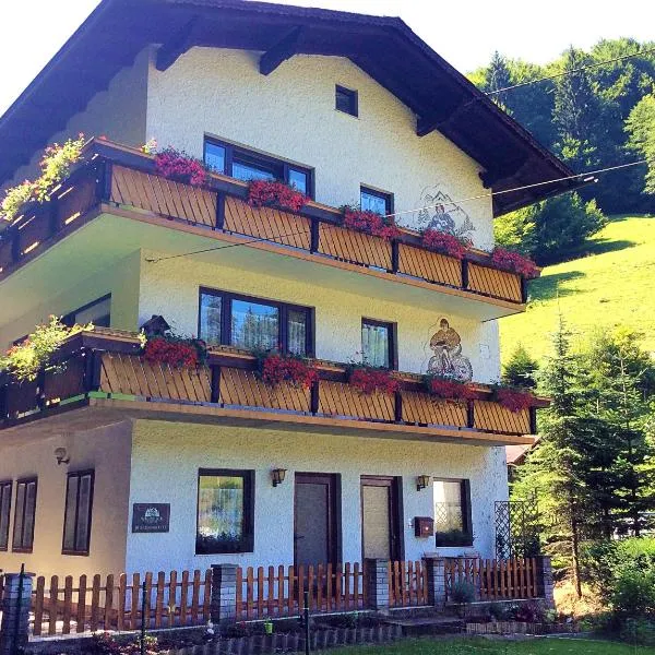 Waldblick Landhaus B&B, hotel in Annaberg