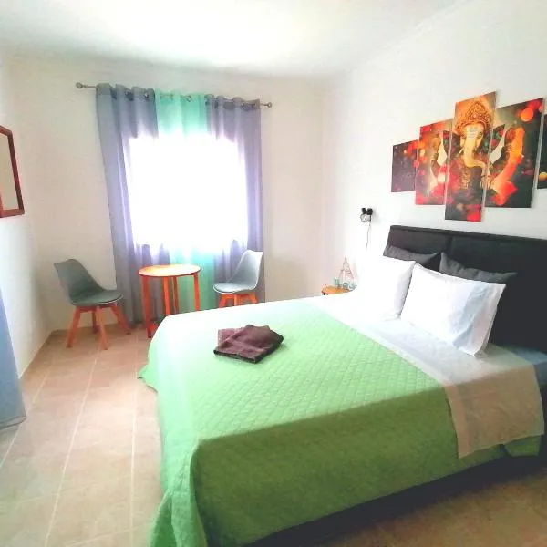 Azimute Guest House, hotel in Aljezur