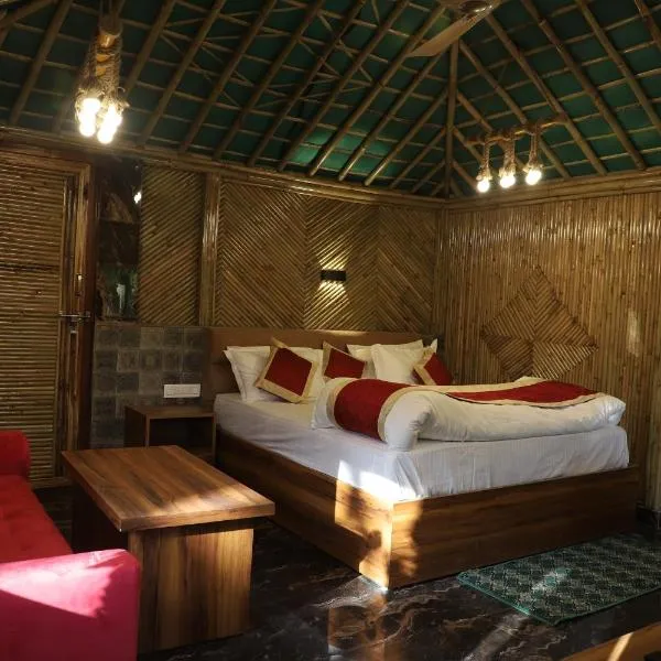 nature huts, hotel v destinaci Bhimtal