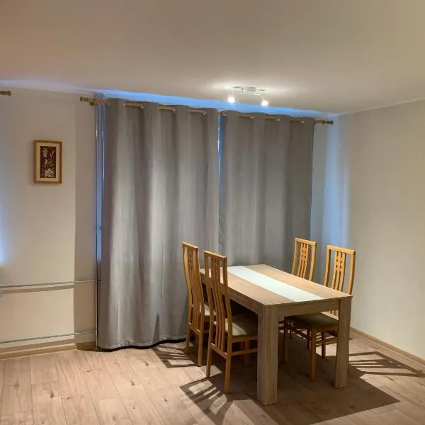 DIKOL Two-Room Apartment-SELF CHECK-in & FREE Parking Near City Center, hotel Tallinnban