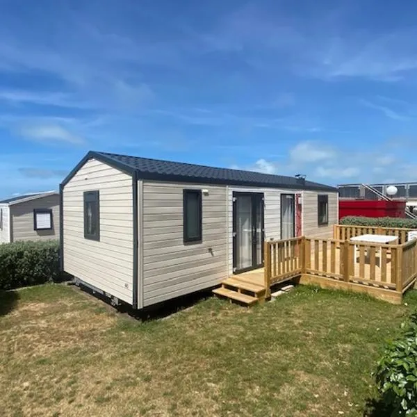 Chalet Bord de Mer, hotel v destinaci Gouville-sur-Mer