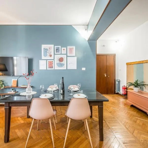 CASA EMILIA - * In the HEART of MODENA *, hotel in Modena