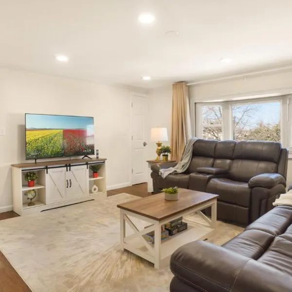 The Mod Pad! 15 min from Airport, Free Parking!, hotel v destinaci Valley Stream