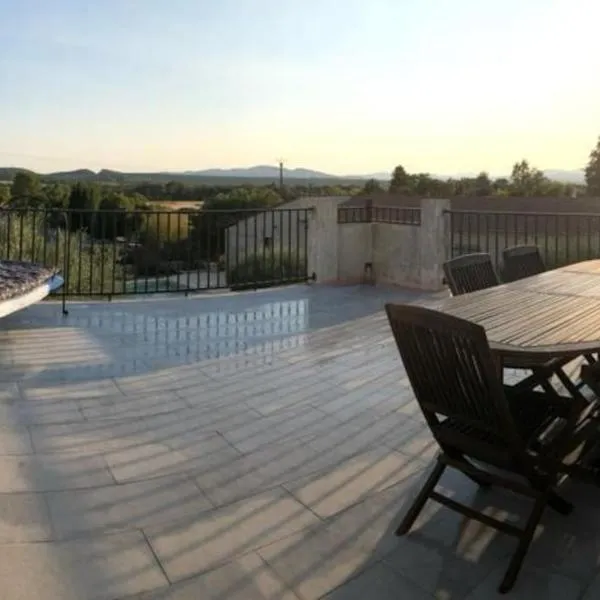 gite entre mer et montagne, hotel din Savignargues