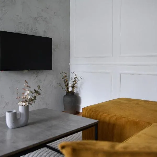 CROWN apartment 4, hotel in Subotica