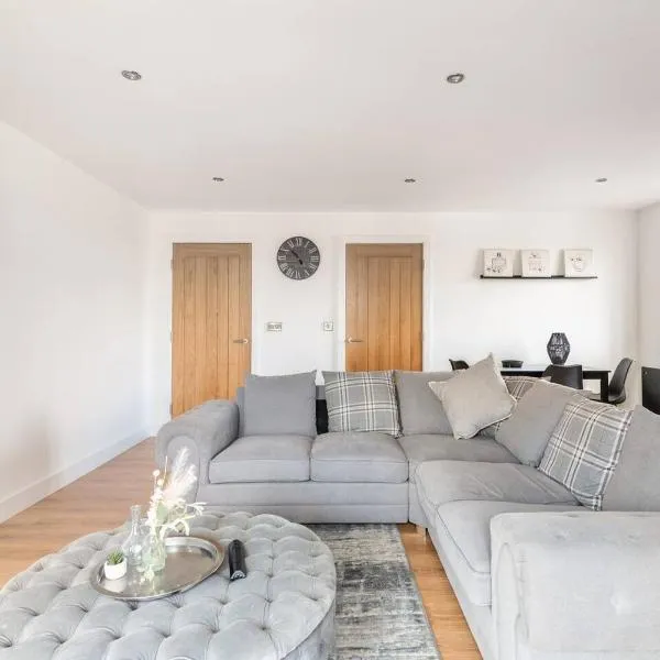 Luxurious 3-Bed Penthouse in Sheffield, hotel in Handsworth