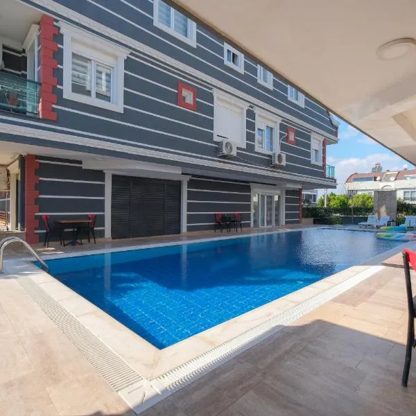 Avullar Palace Hotel, hotel in Antalya