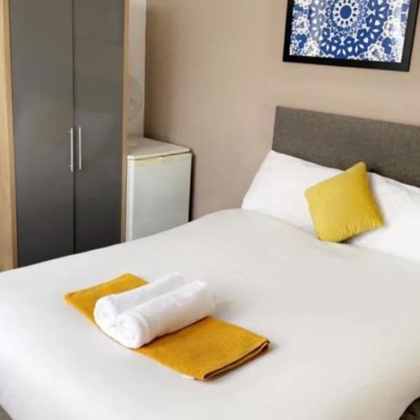 Free Parking- Sandal Park View, hotel v destinaci Wakefield