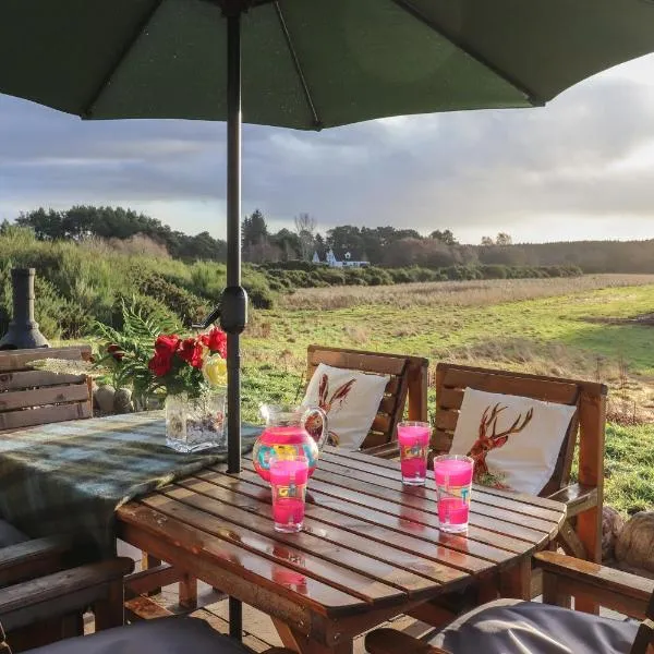 Red Squirrel, מלון בדורנוך