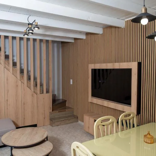 Giannis House، فندق في بلدة رودس