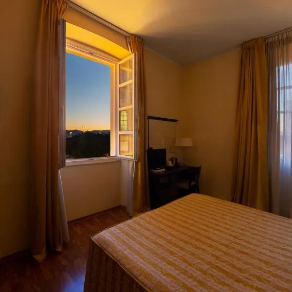 Hotel Due Colonne, khách sạn ở Cagliari