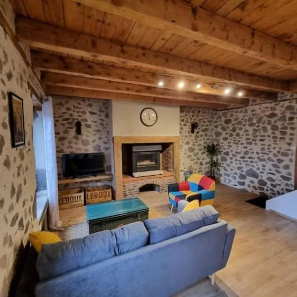 Au coin des amis, hotel in Aurillac