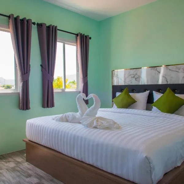 Anatasia Apartment Phuket, hótel á Phuket