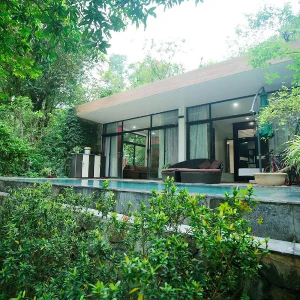 Flamingo Villa Owner_ Villa in Đại Lải Vĩnh Phúc、Ngọc Quangのホテル