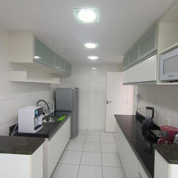 Apartamento Pé na Areia, Wi-Fi e Garagem Privativa início da Praia do Morro - Foto 4