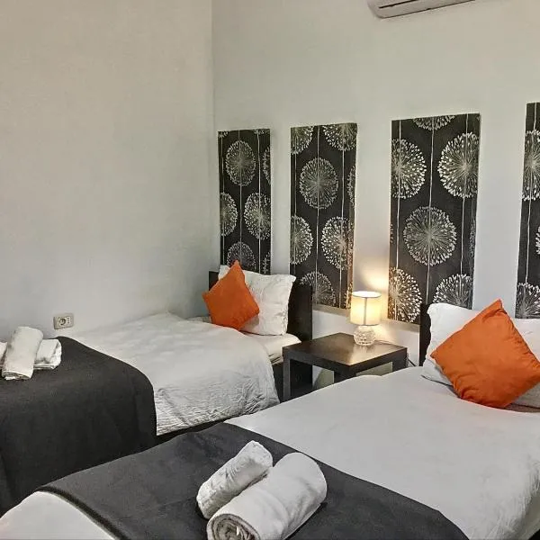 Casa Bozi, hotel in Utvin