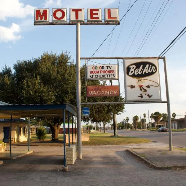Bel-Air Motel, hotel v destinaci Alice