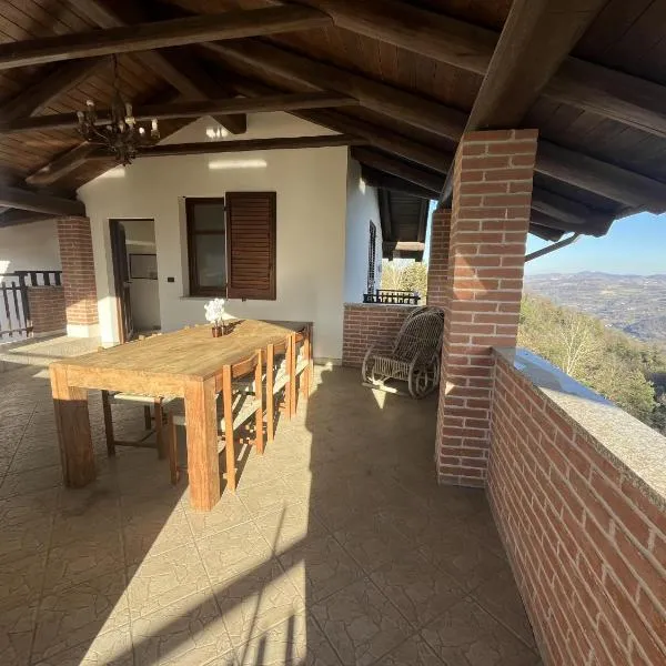 Case Vista Alta Langa, Appartement Bella Vista, hotel in Cravanzana