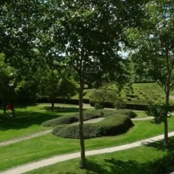 F3 avec balcon 5 min gare SQY et Parking gratuit, hotel in Guyancourt
