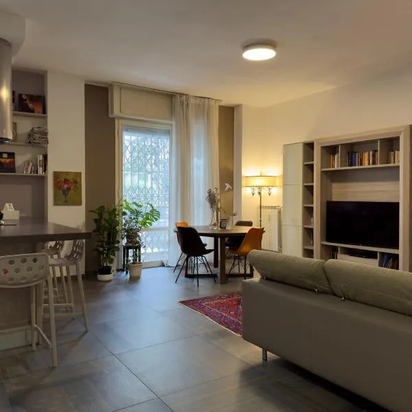 Cozy Apartment close to Milan Rho Fair MIND, hotel in Rho