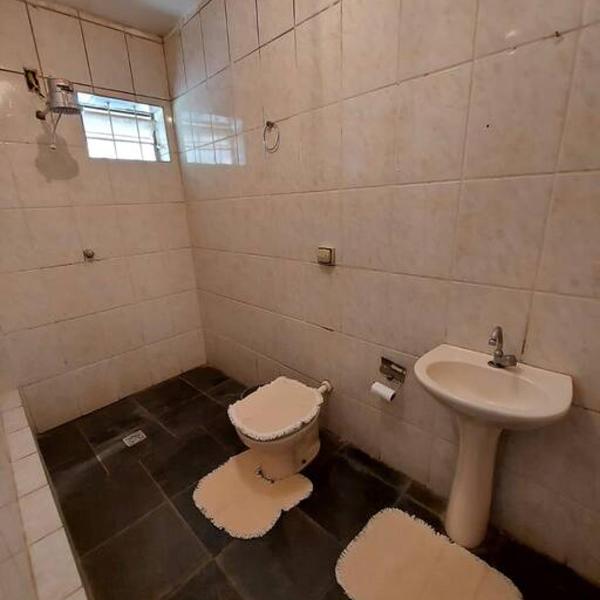 Casa inteira no centro de São Thomé das letras - Foto 3