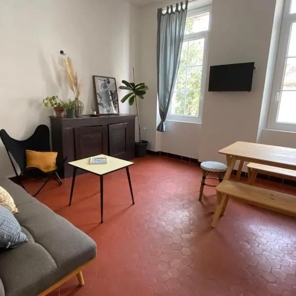 Appartement T3 dans une maison de ville - Vélodrome - saint giniez: Marsilya'da bir otel