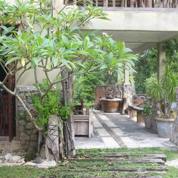 Sepat Village House by the Beach, hotel di Kampung Ceruk Paluh