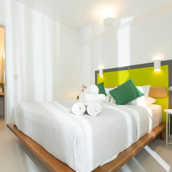 KIMIA Guest House, hotel in Skiathos Town