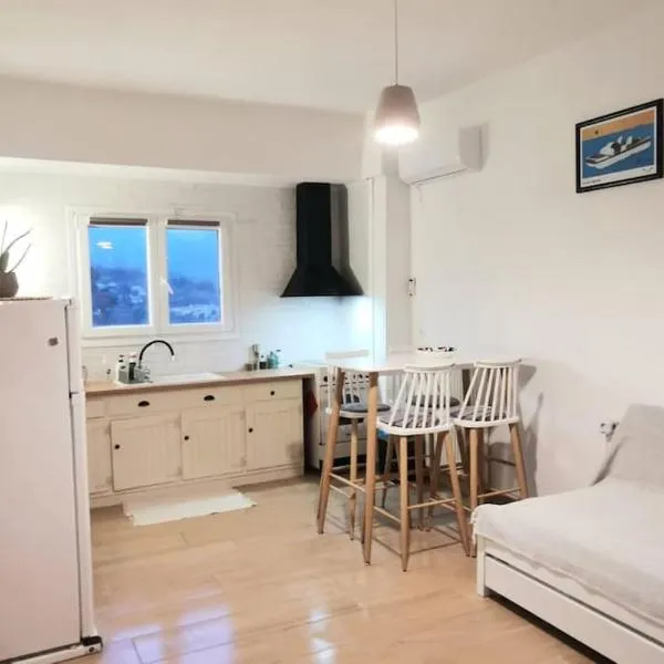 La Mandynia Appartment 3 Mountain View, hotel sa Káto Korakiána