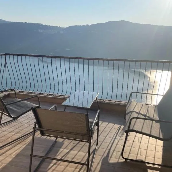 Incanto sul lago by Vivere il Borgo, hotel v destinácii Genzano di Roma