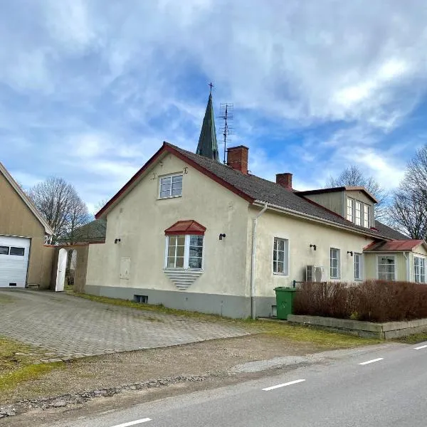 Husrum på Österlen, hotel v destinaci Tomelilla