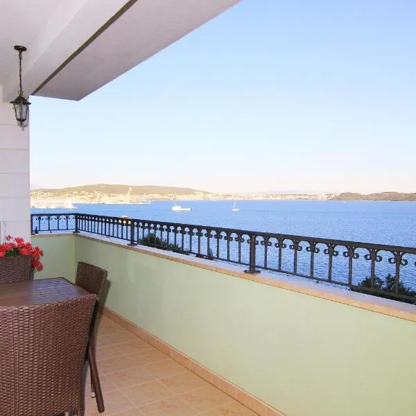 HAPPY DAYS, hotel in Trogir