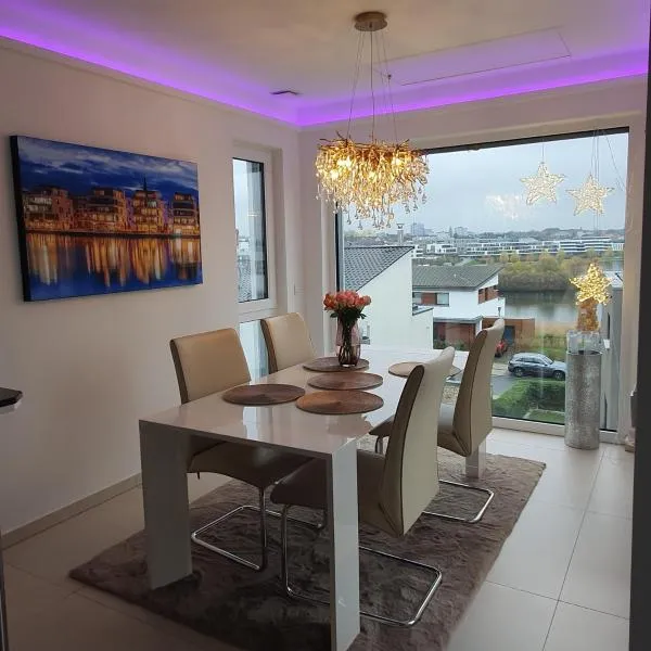 Phönixsee - Studio mit Küche, Bad und Dachterrasse, hotell i Dortmund