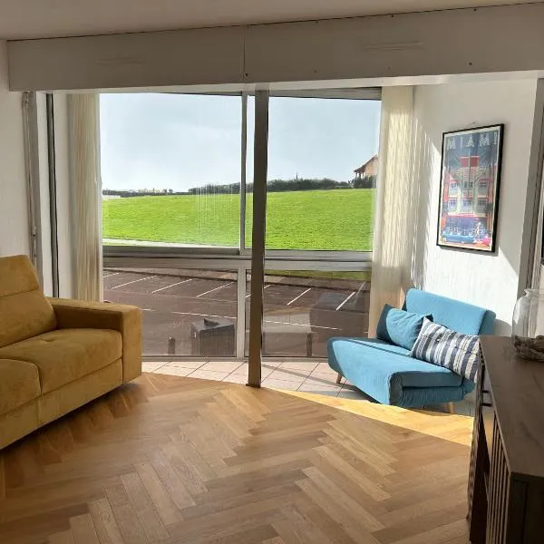 Appartement Biscarrosse plage front de mer 4 personnes, hotel in Biscarrosse-Plage