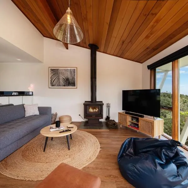 TJ's Tree House with Ocean Views, hotel a Cape Schanck