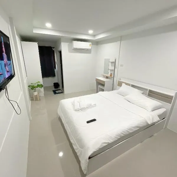 บ้านพูลทรัพย์ที่พัก POONSUB TEEPAk, hotel v destinaci Phibun Mangsahan