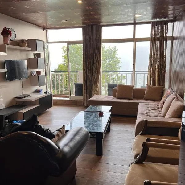 Blue sky Apartment โรงแรมในNathia Gali