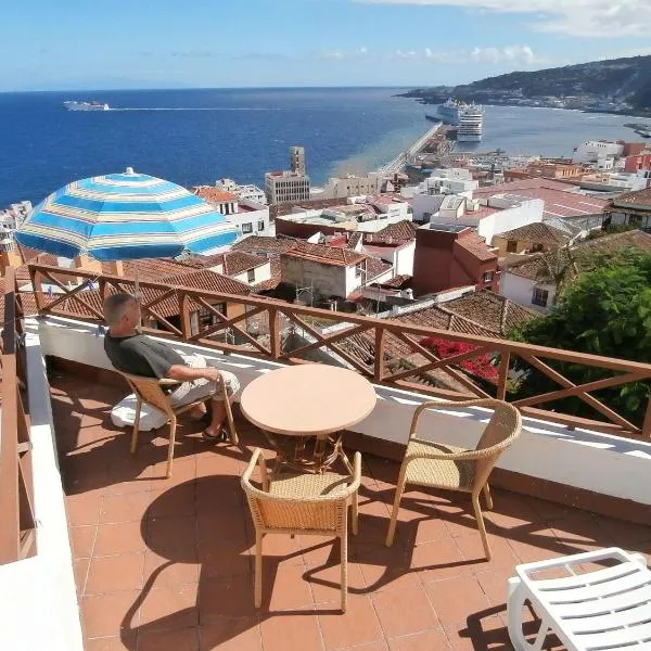 Apartamentos Montecristo: Santa Cruz de la Palma'da bir otel