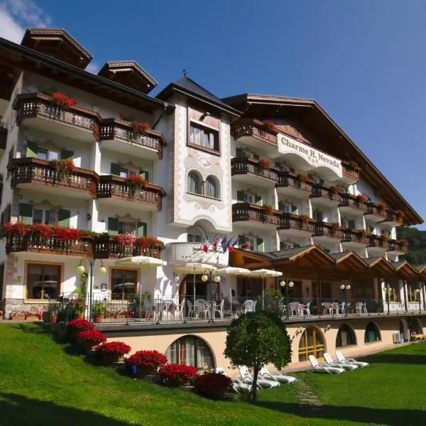 Charme Hotel Nevada, hotel v destinaci Molveno