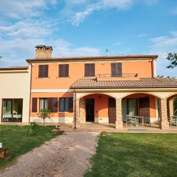 La Casina di Ely B&B, hotel a SantʼAndrea in Casale