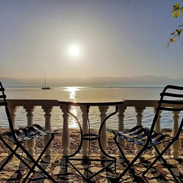 Tropical Beach "Poseidon", hotel in Petalidhion
