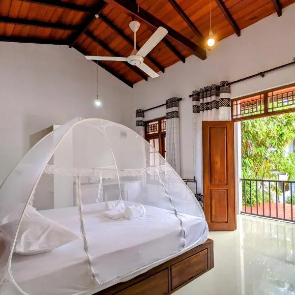 Lavish Lodge, Tangalle, Sri Lanka, hotel in Tangalle