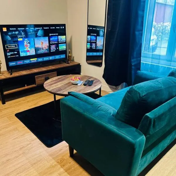 Joli Studio Cosy proche gare, hotel in Noisy-le-Sec