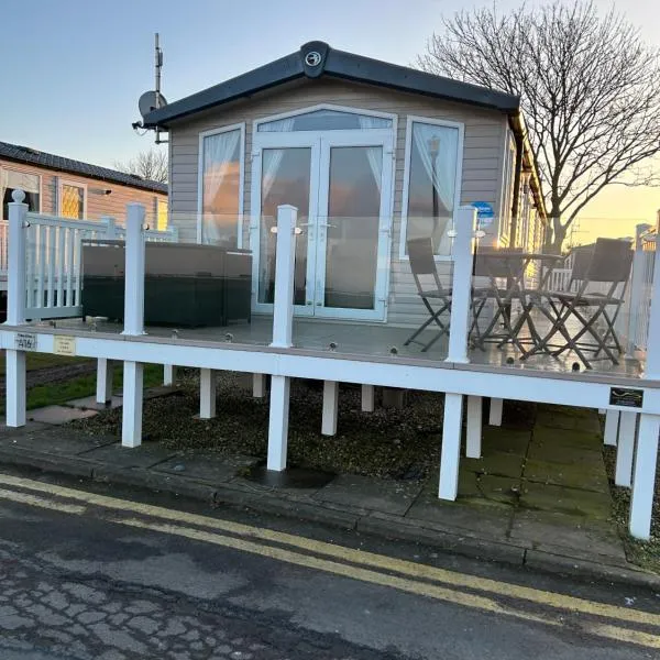 Sea view luxury caravan, hotell i Filey